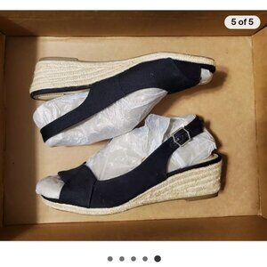 ●Women's Sz 8W Black LifeStride Peep Toe.Sandals●